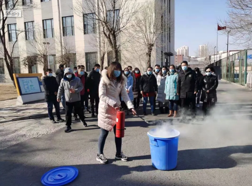 学习消防知识 共创平安校园--我校开展消防疏散演练活动(图2)