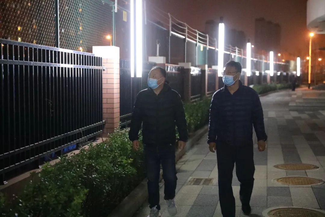 同心战疫 共克时艰——首批入驻全封闭式校园党员干部侧记（一）(图8)