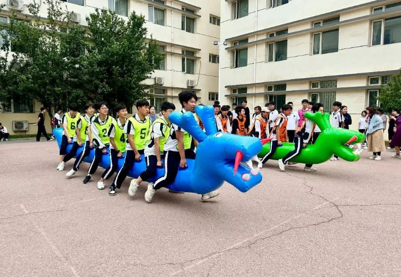 学校开展“缝香为礼，‘粽’享欢乐”端午节主题系列活动(图1)