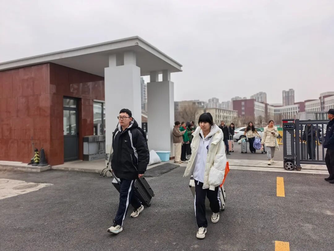 春归万物生 跃马启新程——学校2026年春季学期开学纪实(图1)